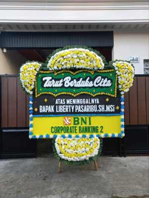 Papan Bunga Duka di Saketi